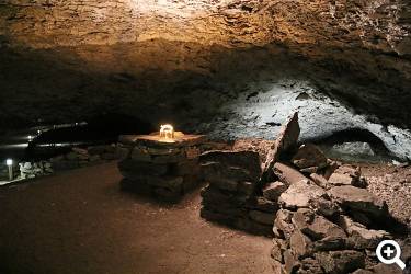 Kaiserstuhl in der Barbarossahöhle