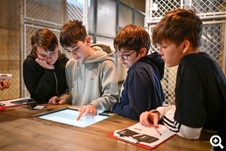 Schüler vom Gymnasium Vegesack © Deutsches Auswandererhaus Foto: Karsten Klama