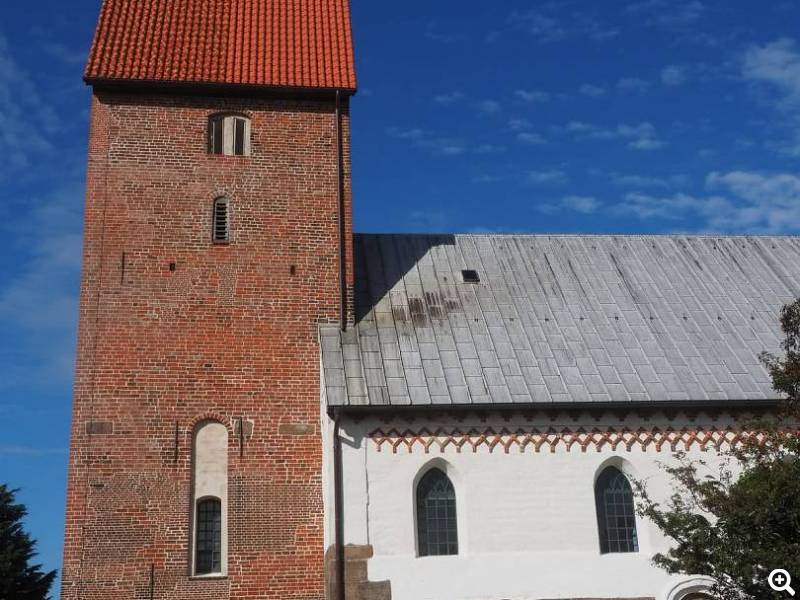 Kirche-mit-Turm