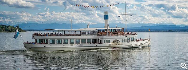 Unternehmen Sie eine Schifffahrt mit dem Schaufelraddampfer Herrsching ©gwt Starnberg GmbH - Thomas Marufke
