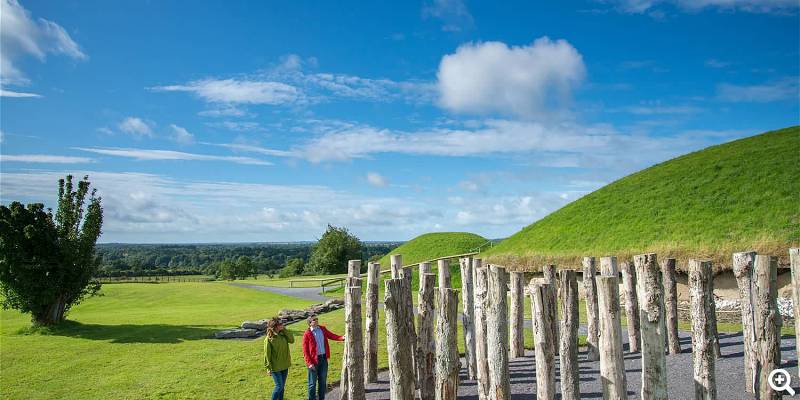 Megalithenanlage Knowth - ©Fáilte Ireland / Tourism Ireland