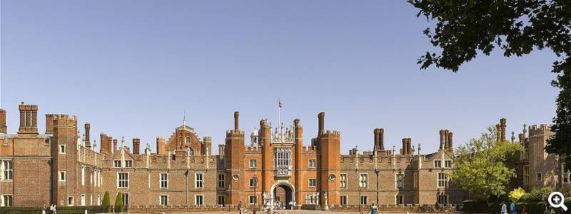 Blick zum Hampton Court Palace © Historic Royal Palaces
