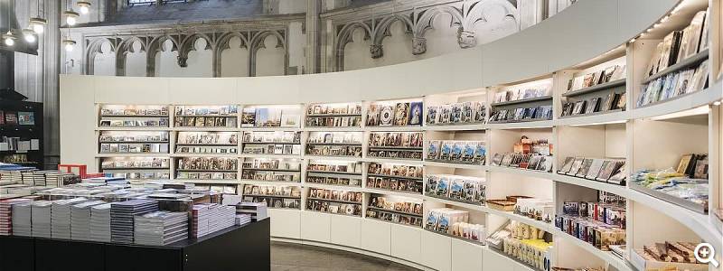 Souvenir shop © The Cathedral of Our Lady Antwerp, Ans Brys