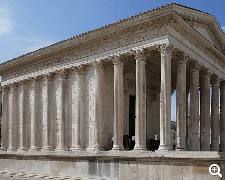 Maison Carree © pixabay.com
