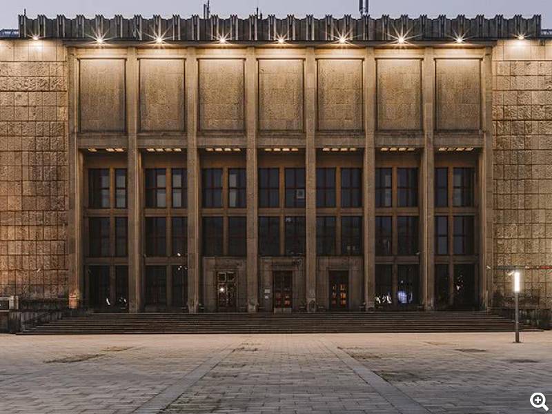 Hauptgebäude, photo National Museum in Kracow