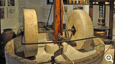 Olivenölmuseum Bardolino - Olivenpresse