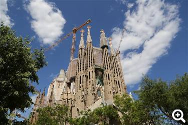 Außenansicht der Sagrada Família, der ewigen Baustelle