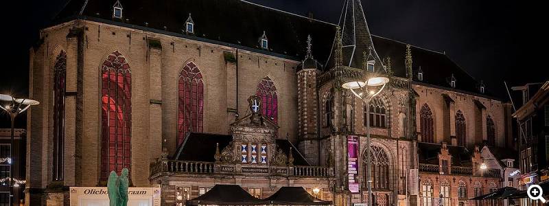 Die Kirche am Abend Foto: Academiehuis