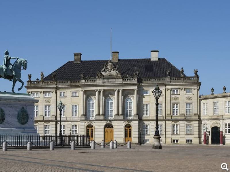 Christian VIIs Pal uden mennesker. Peter N rby Kongernes Samling 1 