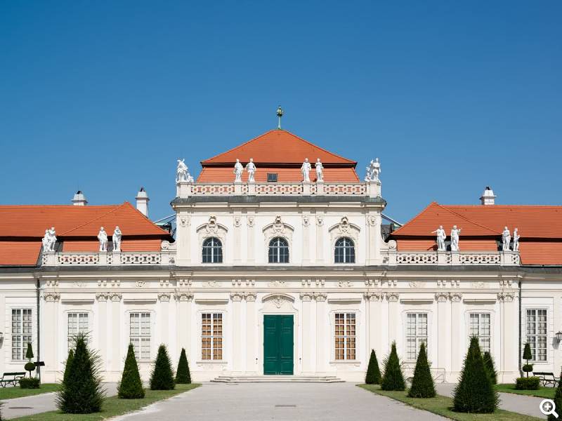 Schloss von außen Foto © Lukas Schaller