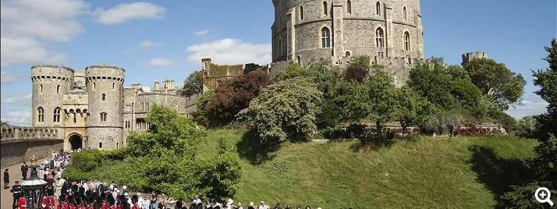 Parade vor dem Windsor Castle - Credit: Royal Collection Trust , © Her Majesty Queen Elizabeth II 2020