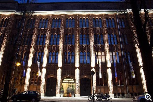 PLUS Hostel Berlin Außenansicht