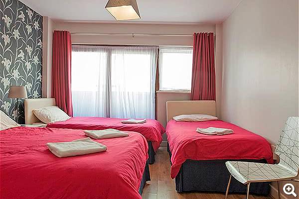 Unterbringungsbeispiel Dreibettzimmer