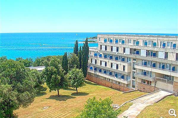 Außansicht vom Ferienzentrum Plava Laguna