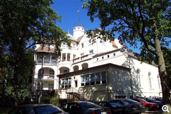 Waldschloss Parow Außenansicht