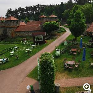 Burg und Elfencafè