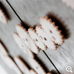 Zahnräder zusammenbauen Foto Nina Stiller